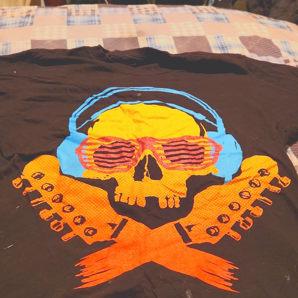Skull shirt